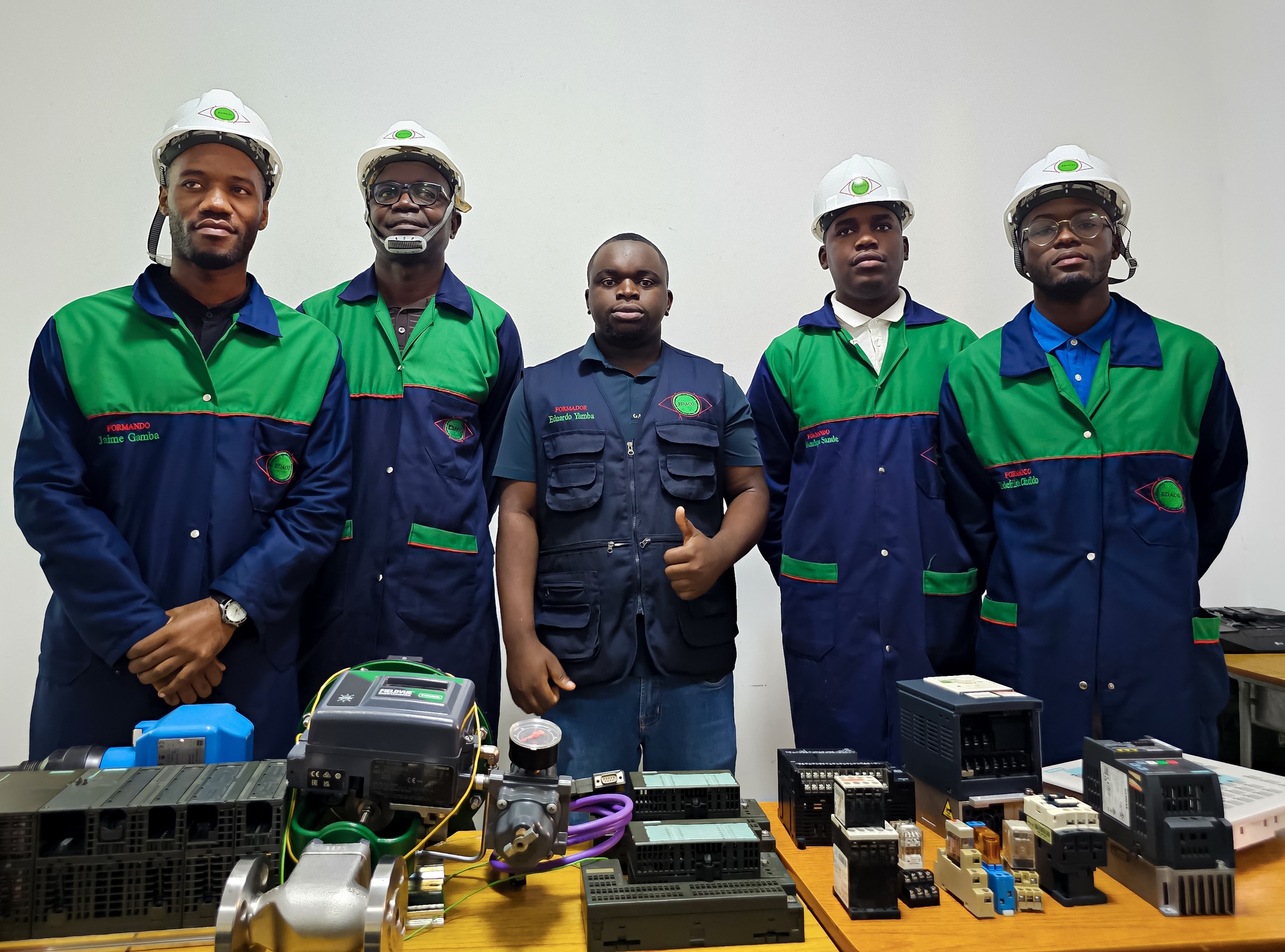 FINALISTAS DO CURSO TÉCNICO DE AUTOMAÇÃO INDUSTRIAL | EDACO - LUANDA | EDIÇÃO 2025