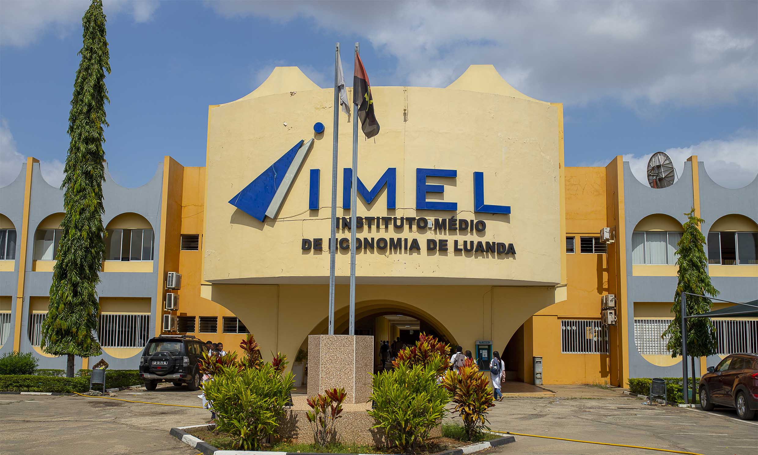 Institutos Médios Politécnicos de Luanda: Mais de 39 mil Candidatos Disputam 7 746 Vagas
